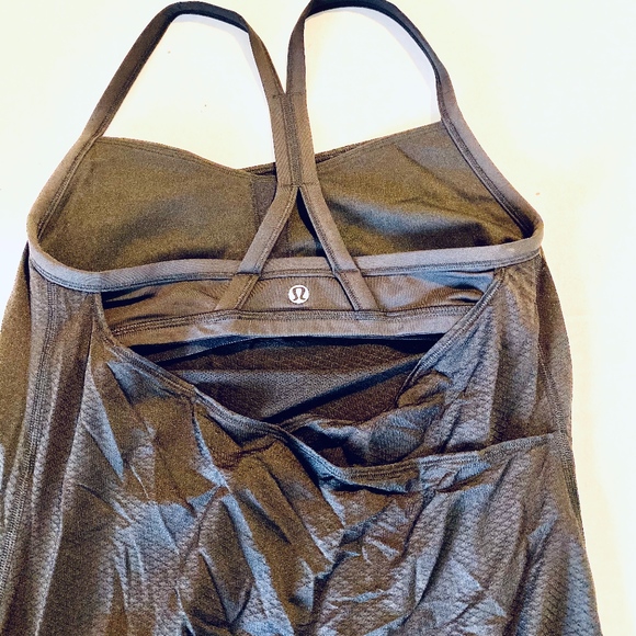 NWT Lululemon CYB Black Tank Bra Top Sz 4 - Picture 6 of 8